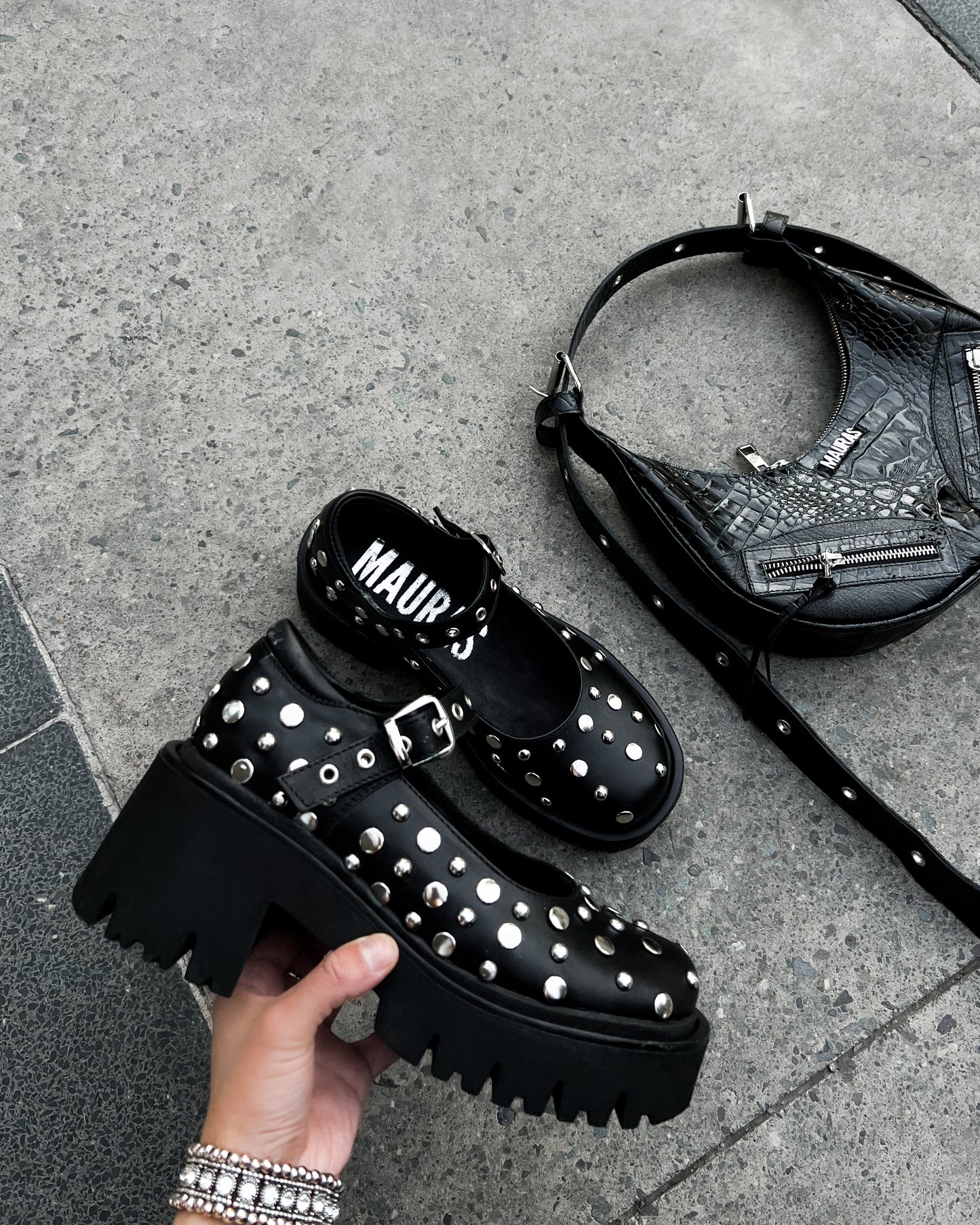 STUDDED FLATS